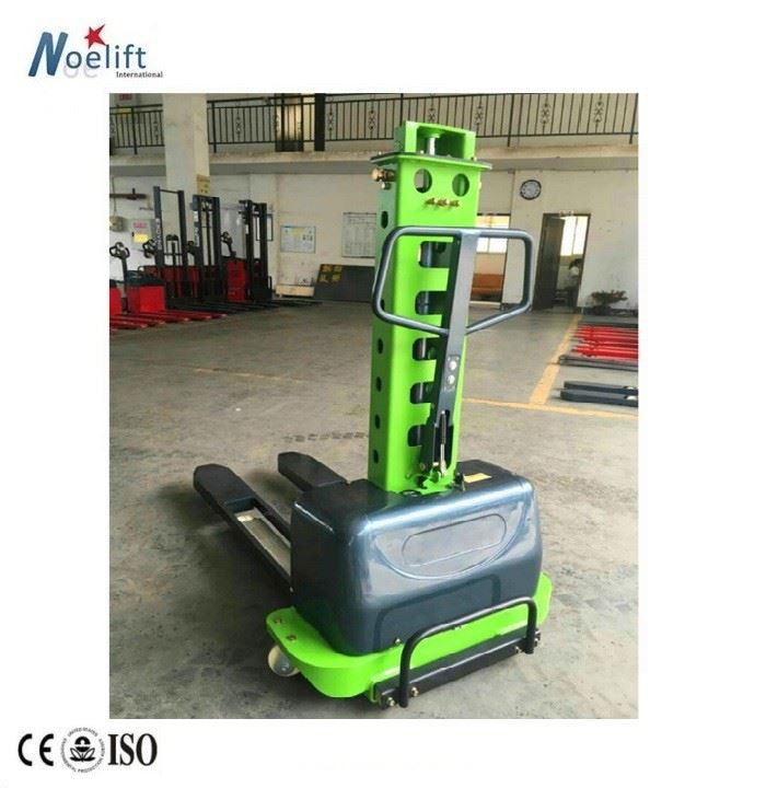 Self Lift Truck Handing Forklift
